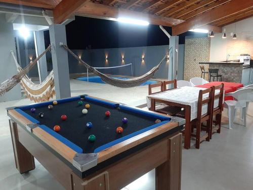 Τραπέζι μπιλιάρδου στο Casa para 5 pessoas próximo ao centro de SN - Casa Nova