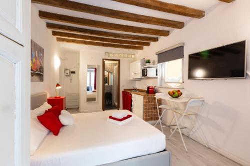 Casa Vittoria - ISOLA District
