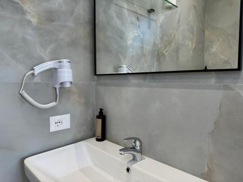 Bilik mandi di Villa AX Mirage