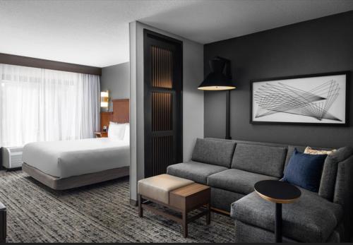 Postel nebo postele na pokoji v ubytování Hyatt Place Atlanta Airport South