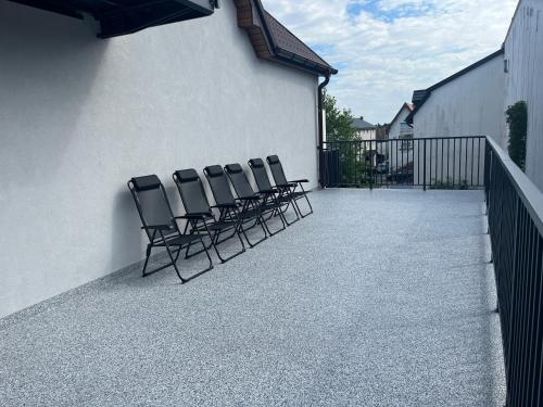 Ein Balkon oder eine Terrasse in der Unterkunft Suntel Łeba