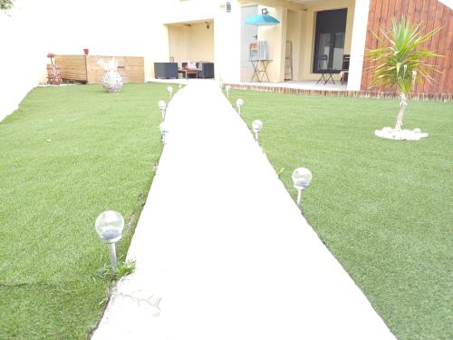 Gîte Narbonnais avec chambre- proche des plages-Jardin-Terrasse-Parking