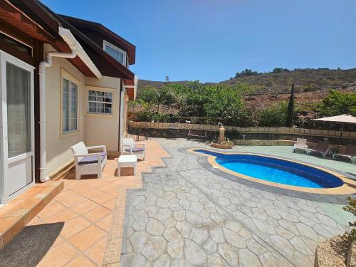Πισίνα στο ή κοντά στο Villa Carlitos by Villas Vista Gomera