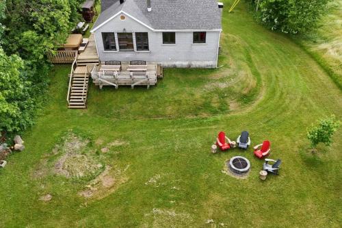 Сад в Chalet Scott SPA sur Rivière