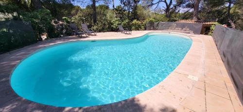 Photo de la galerie de l'établissement La Volière du Pesquier, à Pélissanne