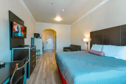 Gateway Inn and Suites San Francisco SFO Airport in San Mateo
