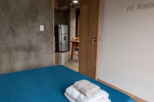 Postel nebo postele na pokoji v ubytování Centrico y práctico apartamento en Envigado -C1