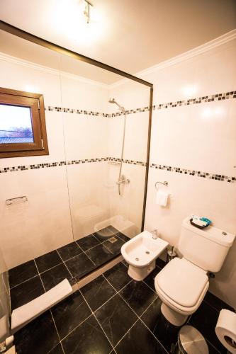 Phòng tắm tại Utaka Cabañas y Apartamentos