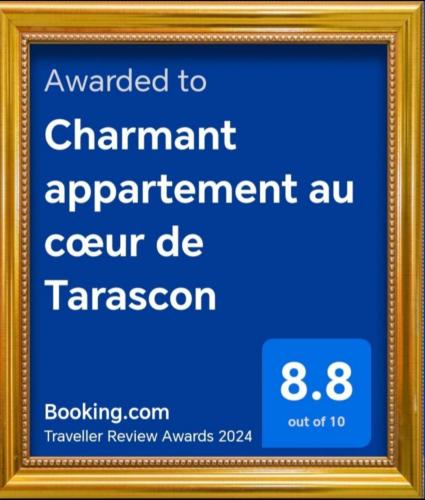 a picture of a framed sign with the text upgraded to management agreement au at Charmant appartement au cœur de Tarascon in Tarascon