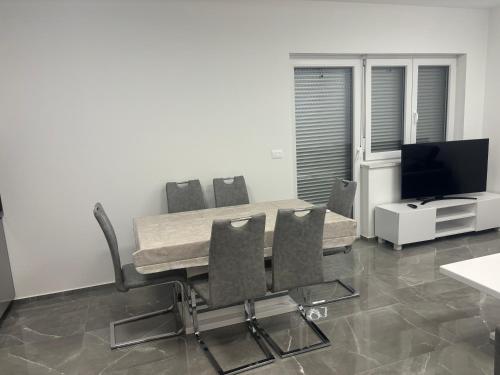 Apartman TINI 2
