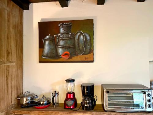 Η κουζίνα ή μικρή κουζίνα στο New Barndominium with AC at Horse Stables