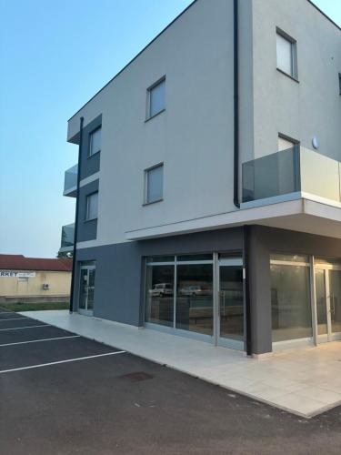 Apartman TINI 4