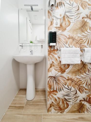 Ένα μπάνιο στο Bilbao ROOMS Miribilla