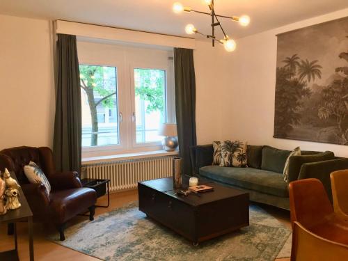 Posezení v ubytování KAYA Zurich Apartment RUBY - Downtown Deluxe 2BR Apt