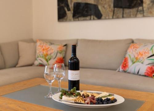 Напитки в Maranda Country Estate 5 Bedrooms with Spa & Pool