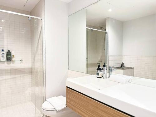 Koupelna v ubytování Charming Riverside Apartment near Crown Casino & MCEC