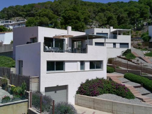 Villa à L'Estartit avec piscine privée, climatisation, 3 ch.