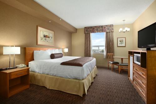 Ett rum på Days Inn & Suites by Wyndham West Edmonton