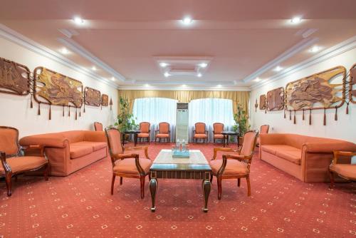 Ruang duduk di Otrar