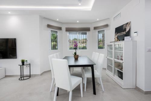 Luxury Townhouse walking to the beach