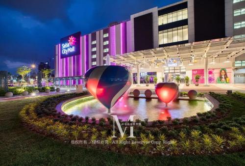 Un jardín fuera de Setia Alam Edu Sentral # JSA Walking Distance # Setia Convention Centre & Setia City Mall