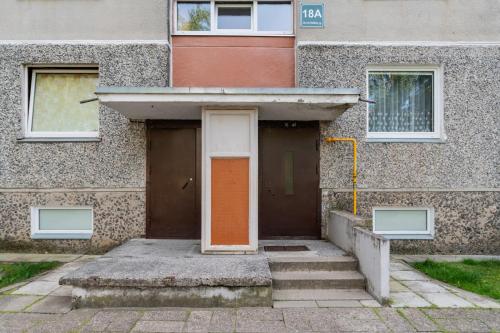 Muka bangunan atau pintu masuk Monic Apartments