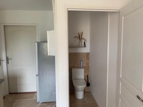 Un baño de Superbe appartement calme
