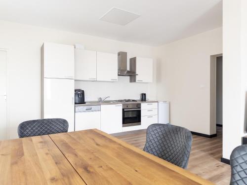 Apartment Laganini - Podstrana