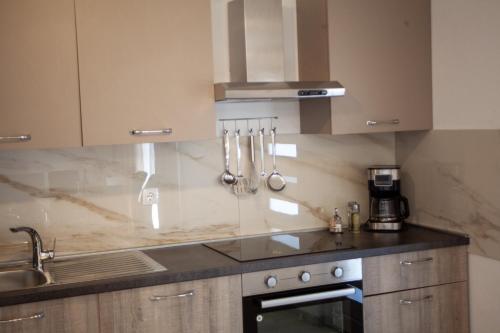 Gallery image of Holiday House Rose in Karlobag