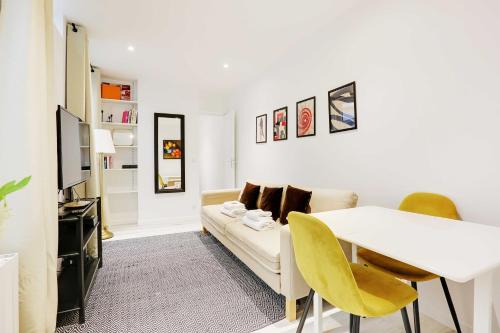 Photo de la galerie de l'établissement Cozy apartment - 1BR-4P - Musée du Louvre, à Paris