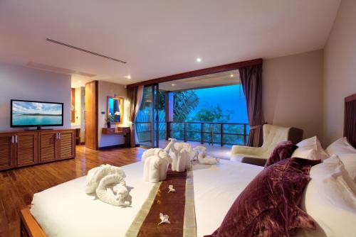 Gallery image of Baan Grand Vista - Panoramic Sea View 5 Bed Pool Villa in Bophut