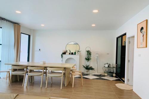 Galeriebild der Unterkunft Live With Passion Pool Villa in Pak Chong