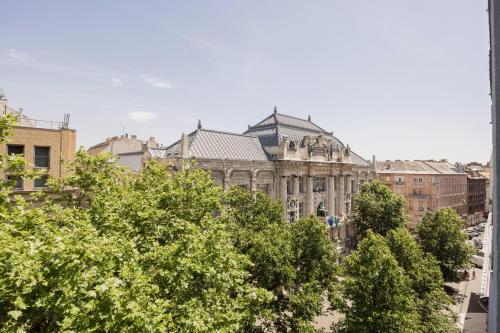Elegant Home Overlooking the Music Academy 1061 Budapest, Liszt Ferenc tér 6 kép - 3