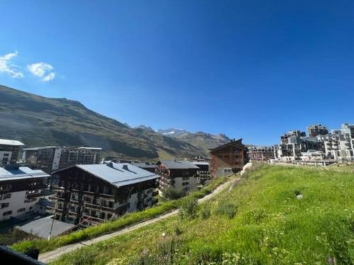 Superbe studio 4 pers skis aux pieds avec balcon