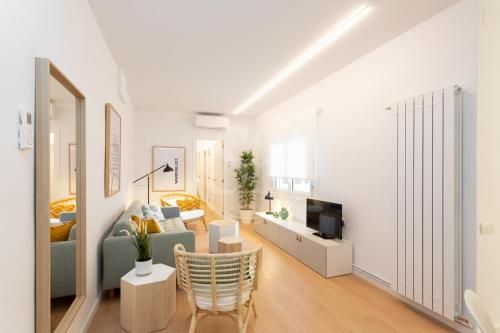Barcelona Apartment for Families near Hospital Clínic