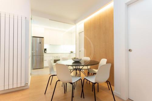 Barcelona Apartment for Families near Hospital Clínic