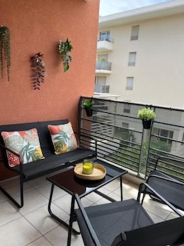 Comfortable apartment with 2 balconies