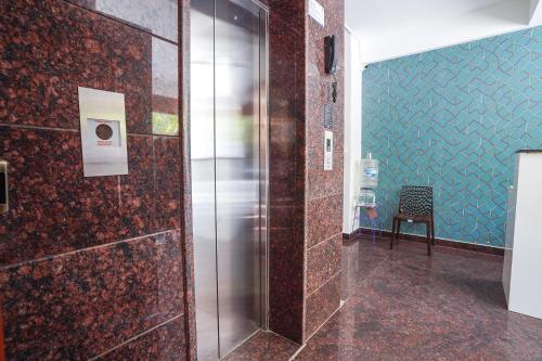 Φωτογραφία από το άλμπουμ του FabHotel Royal Platinum Suites στη Μπανγκαλόρ