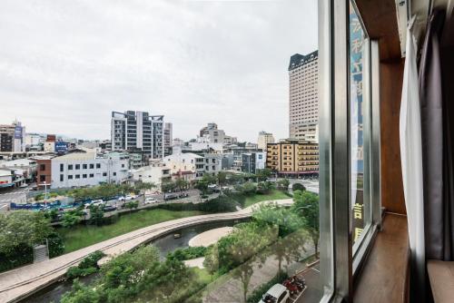 Cảnh Đài Trung hoặc tầm nhìn thành phố từ khách sạn