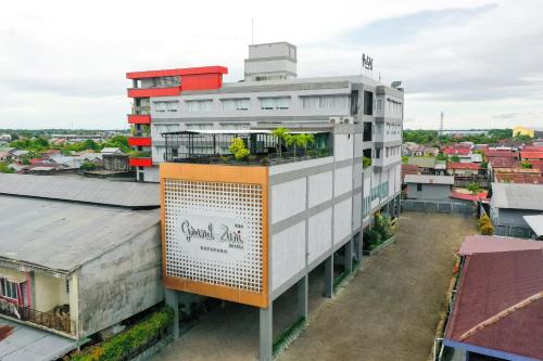 Gallery image of Grand Zuri Ketapang in Ketapang