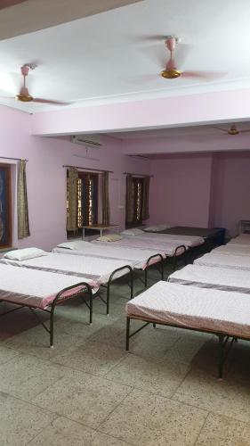 Gallery image of Omkarananda Shivalaya in Rishīkesh
