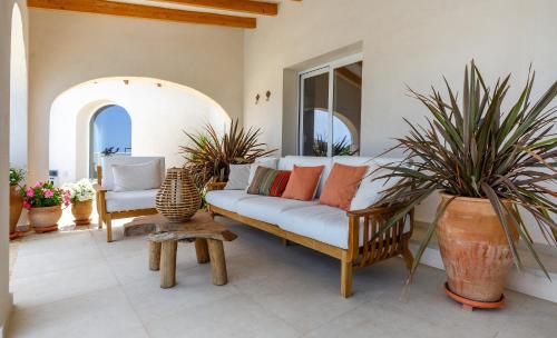 Χώρος καθιστικού στο Xenofilia 6