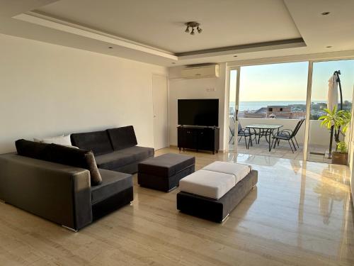 Nikolaos Seaview Home