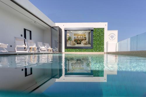 Bazén v ubytování Ethereal White Resort Hotel & Spa - Adults Only nebo v jeho okolí