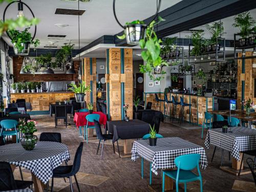 Restauracja lub miejsce do jedzenia w obiekcie Willa Port