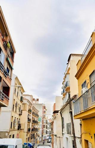 Tu alojamiento a un paso del centro by MO