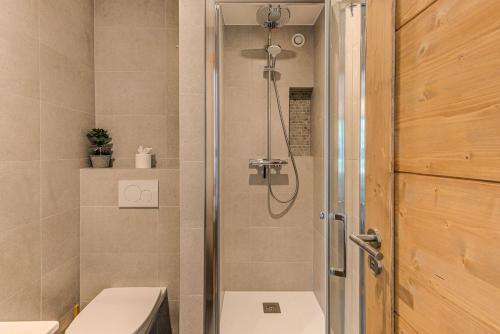Apartment Cristal des Glaces, Mont Blanc View, Alpes Agency, sleeps 6