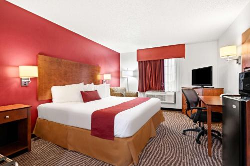 Postel nebo postele na pokoji v ubytování Best Western Okmulgee