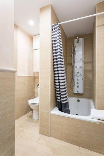 Relax In A Chic Apartment In Sants