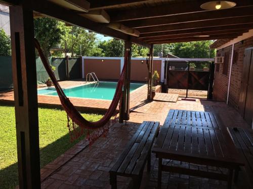 Bazén v ubytování Casa de Verano con piscina exclusiva nebo v jeho okolí